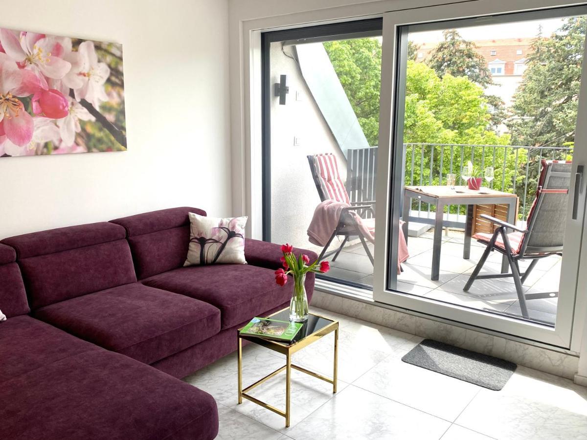Lilie Appartement In Heviz Mit Tiefgarage, New And Modern ภายนอก รูปภาพ